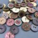 50db / tétel 2 lyuk vegyes virág fa gomb varrás Scrapbooking DIY kézműves ajándék