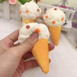Lágy fehér fagylalt Squishy Squeeze szórakoztató játékok Ajándék lassú emelkedő stresszoldó