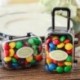 fehér Mini Rolling Travel bőrönd Candy Box Esküvő kedvez a Party Recepció Baby Toy