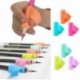 * 4 1db Véletlenszerű - 3PCS / Set Children ceruzatartó tollal író segédeszköz testtartás javító eszköz, UK