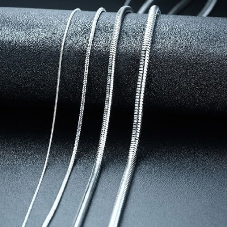 Fém színe: szélessége 1,5 mm - Kiváló minőségű rozsdamentes acél kígyólánc női arany ezüst színű divatos