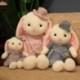 Magasság: 35 cm - 1 db 35/55/75 cm-es Szép öltözött nyúl plüss játékok Kawaii Dolls Töltött puha állati nyúl babák