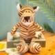 Magasság: 25 cm - 25/35 cm Szuper aranyos elefánt kutya tigris róka oroszlán zsiráf mosómedve majom kitömött játékok