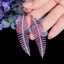 Fém színe: piros - CWWZircons Piros Zöld Cubic cirkónia hosszú lelógó csepp levél alakú Luxus Designer Party