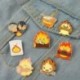 Fém színe: XZ5877 - 10 DB / LOT Calcifer Zománc Pin Egyedi Fire Elf japán anime fibulák Anime bross hajtóka jelvény