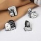 Fém színe: XZ5952 - Fekete Humor Zománc Pins Egyedi Boo Ghost Idézetek Brossok Azt hiszem, meghaltam MOST OKÉL FÜGGŐZET