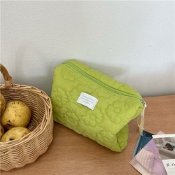Szín: zöld - Ins női virágos kozmetikai táska puha, nagy kapacitású utazó kézi sminktáska Macaron színes hordozható